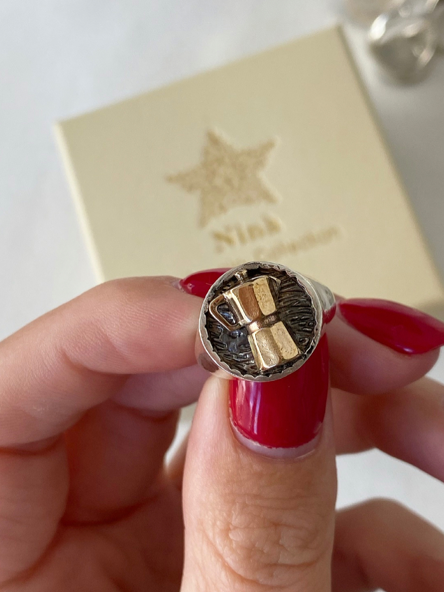 Anello chevalier con simboli portafortuna - immagine 8