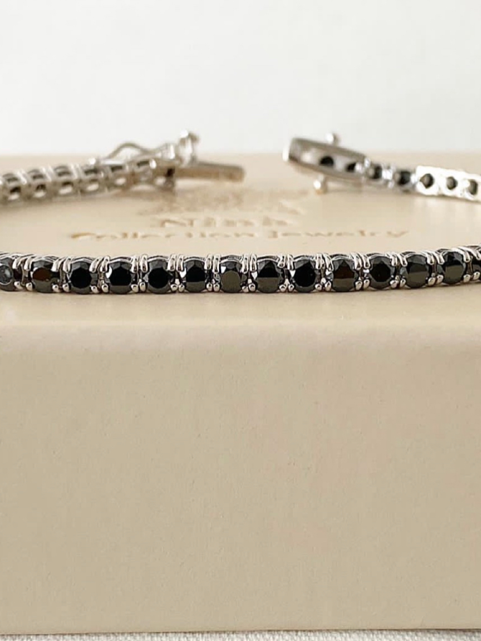 Bracciale tennis con zirconi neri - immagine 2