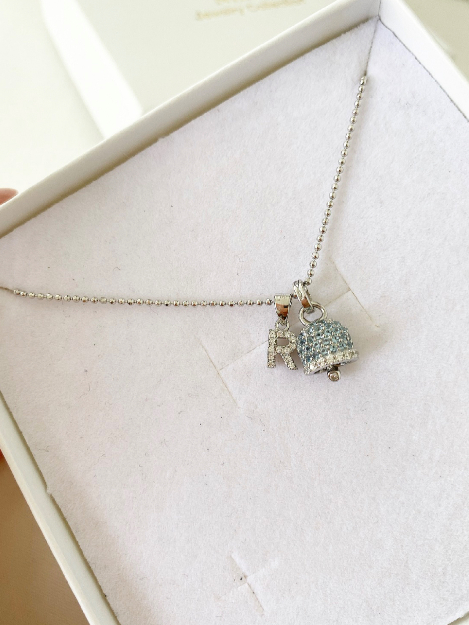 Collana campanella e lettera personalizzabile - immagine 4