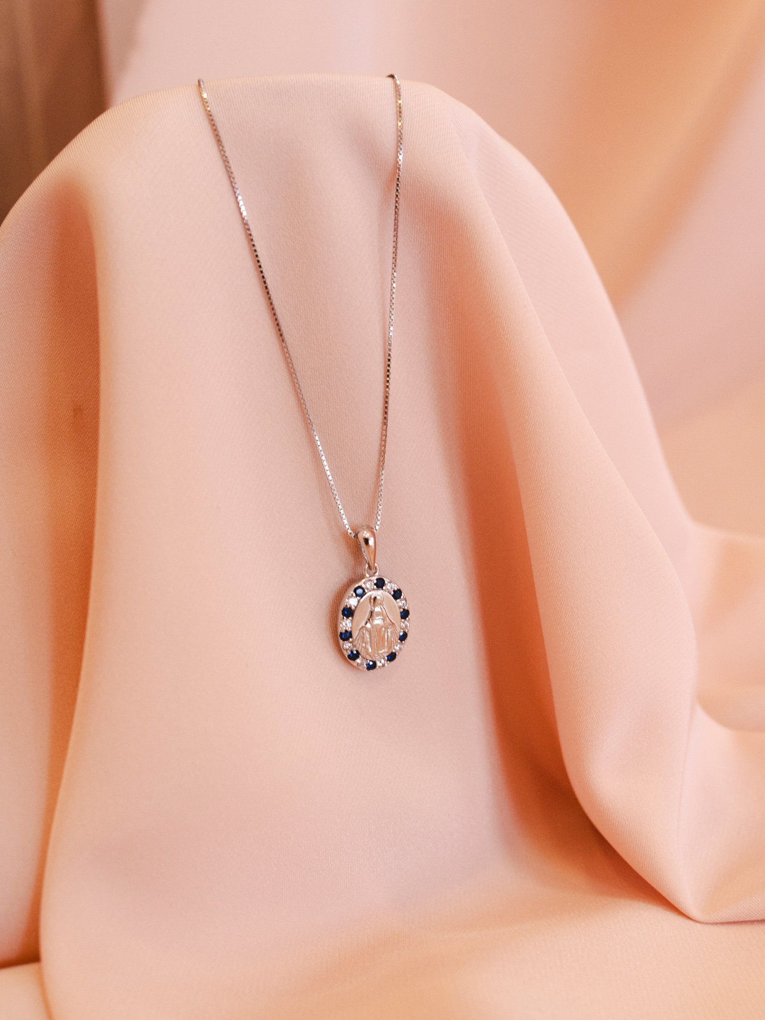 Collana madonnina con zirconi colorati - immagine 6