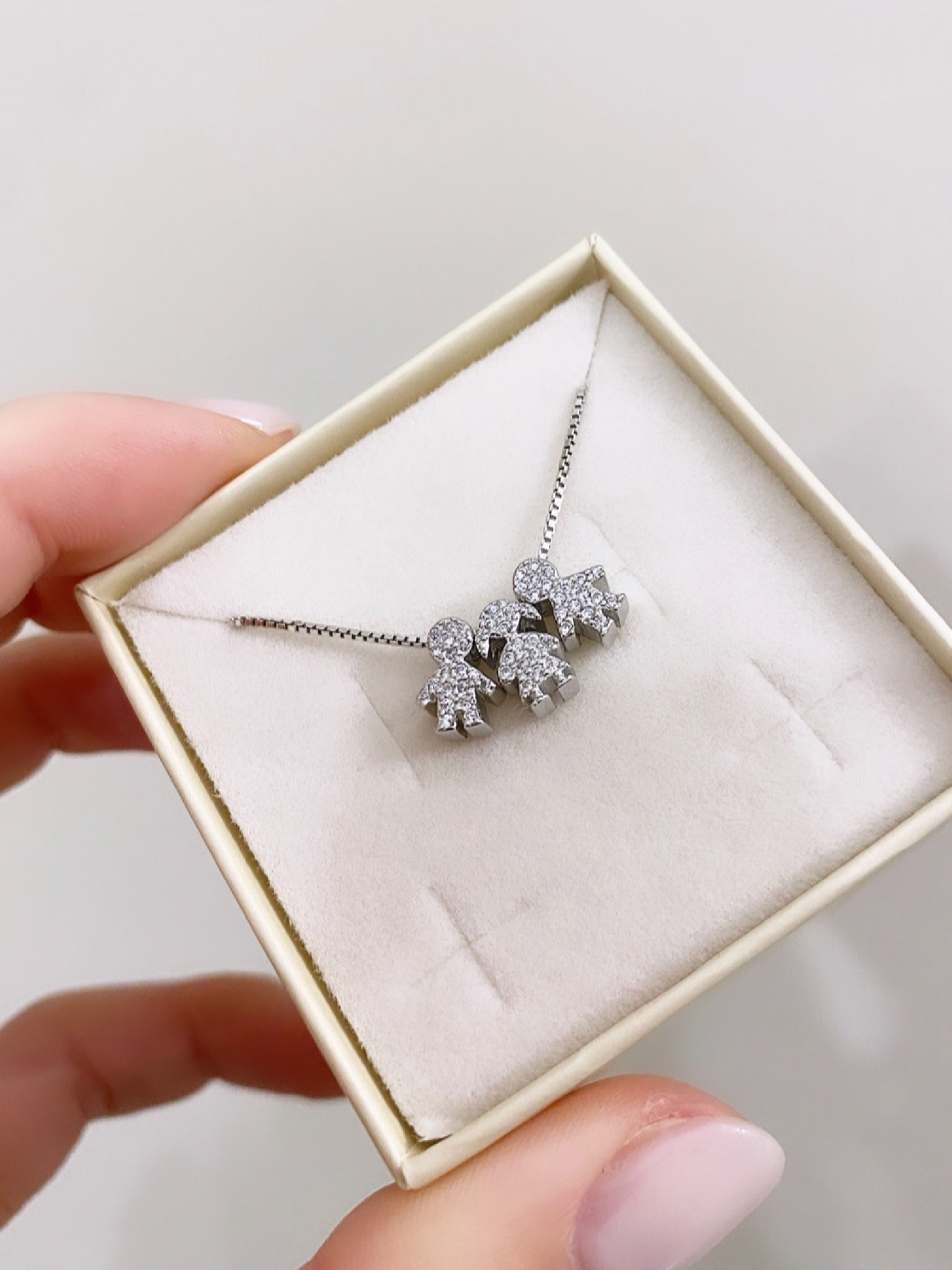 Collana personalizzabile con 3 micro elementi a scelta - immagine 5
