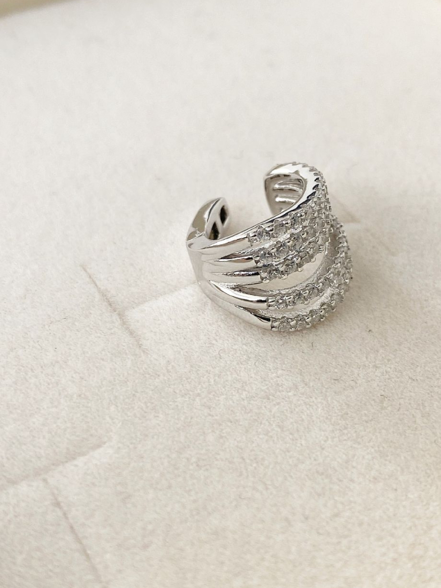 Orecchino ear cuff polsino 5 fasce in zirconi - immagine 4