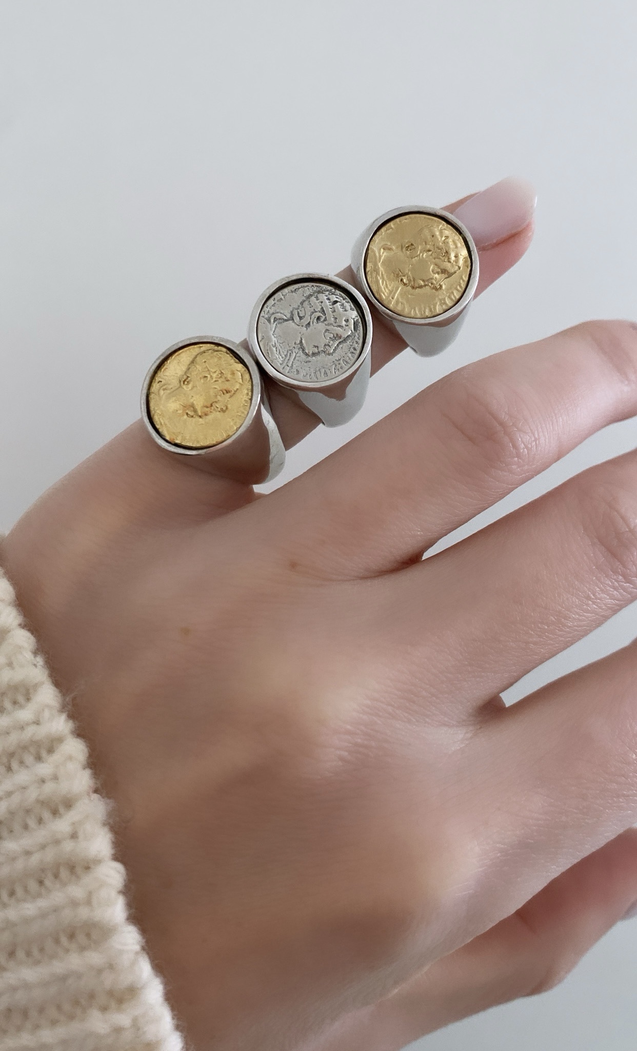 Anello chevaliere moneta