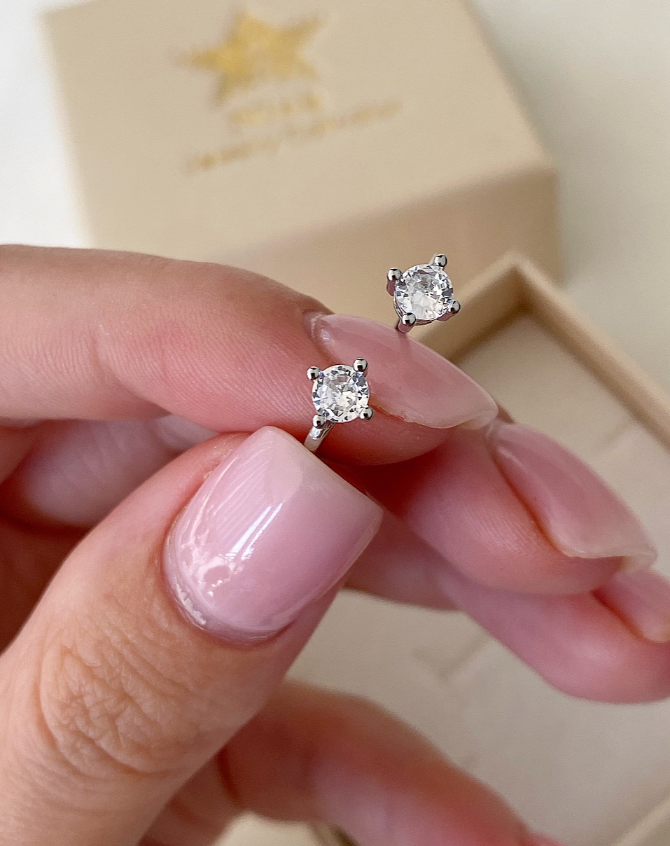 Anello due zirconi Livia