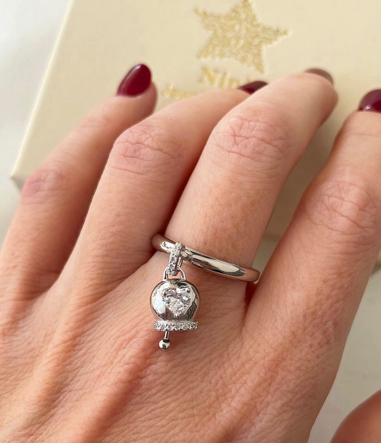Anello campanella con cuore incastonato