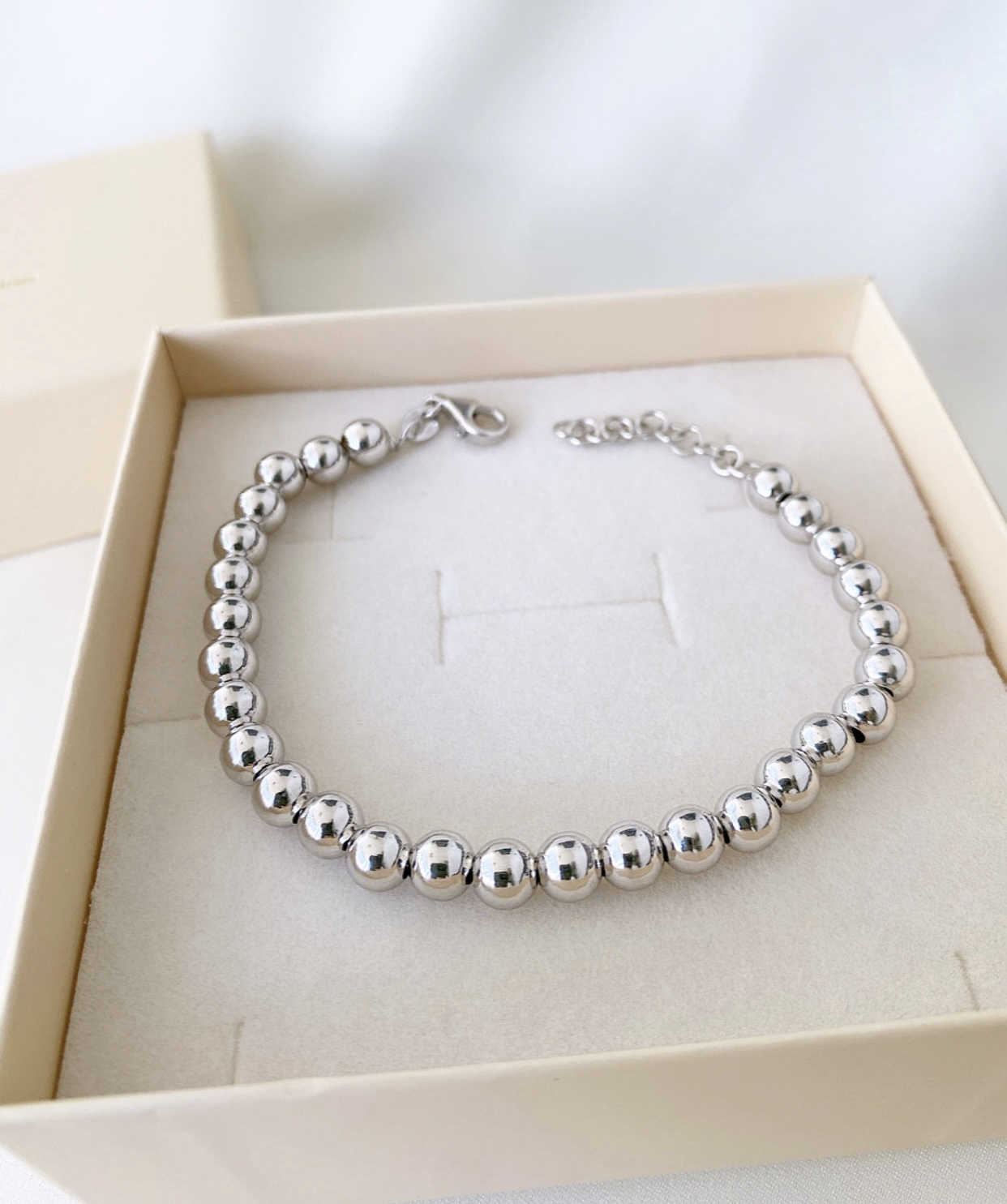 Bracciale sfere vuote 6 mm