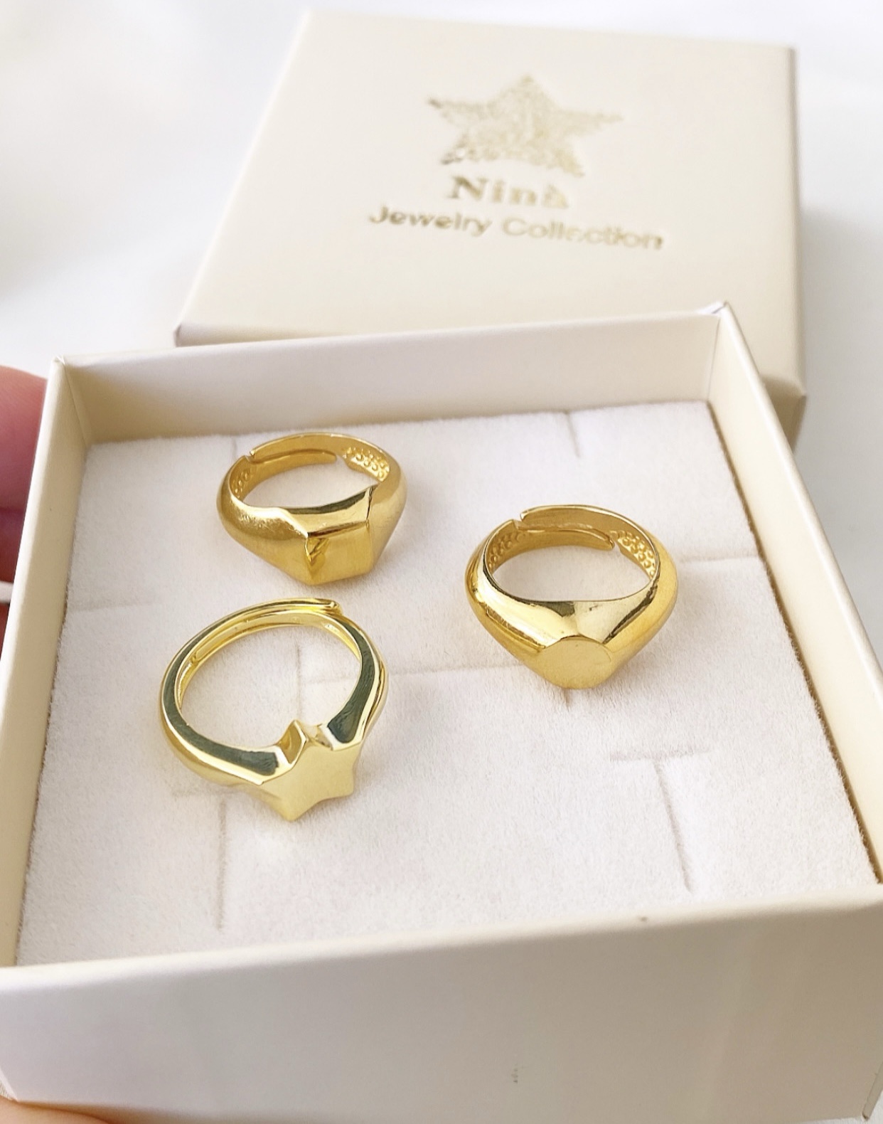 Anello chevaliere liscio Giulyetta - immagine 2