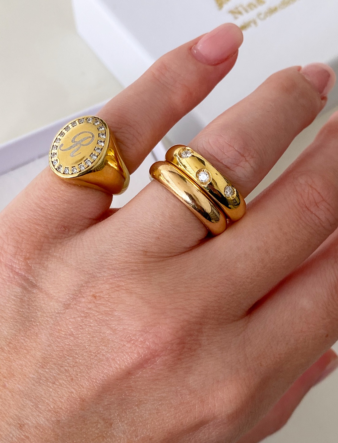 Anello fede con zirconi incastonati Katrina - immagine 4