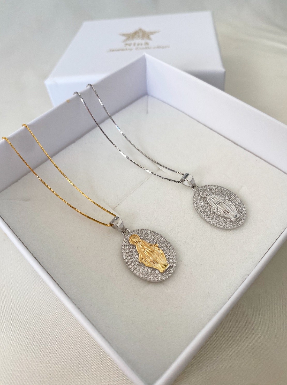 Collana madonnina in zirconi - immagine 6