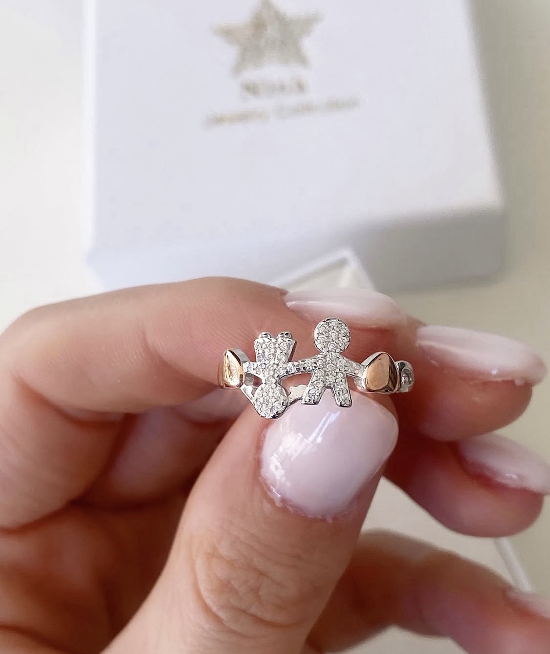 Anello bimba bimbo e bimba e bimbo con cuoricini