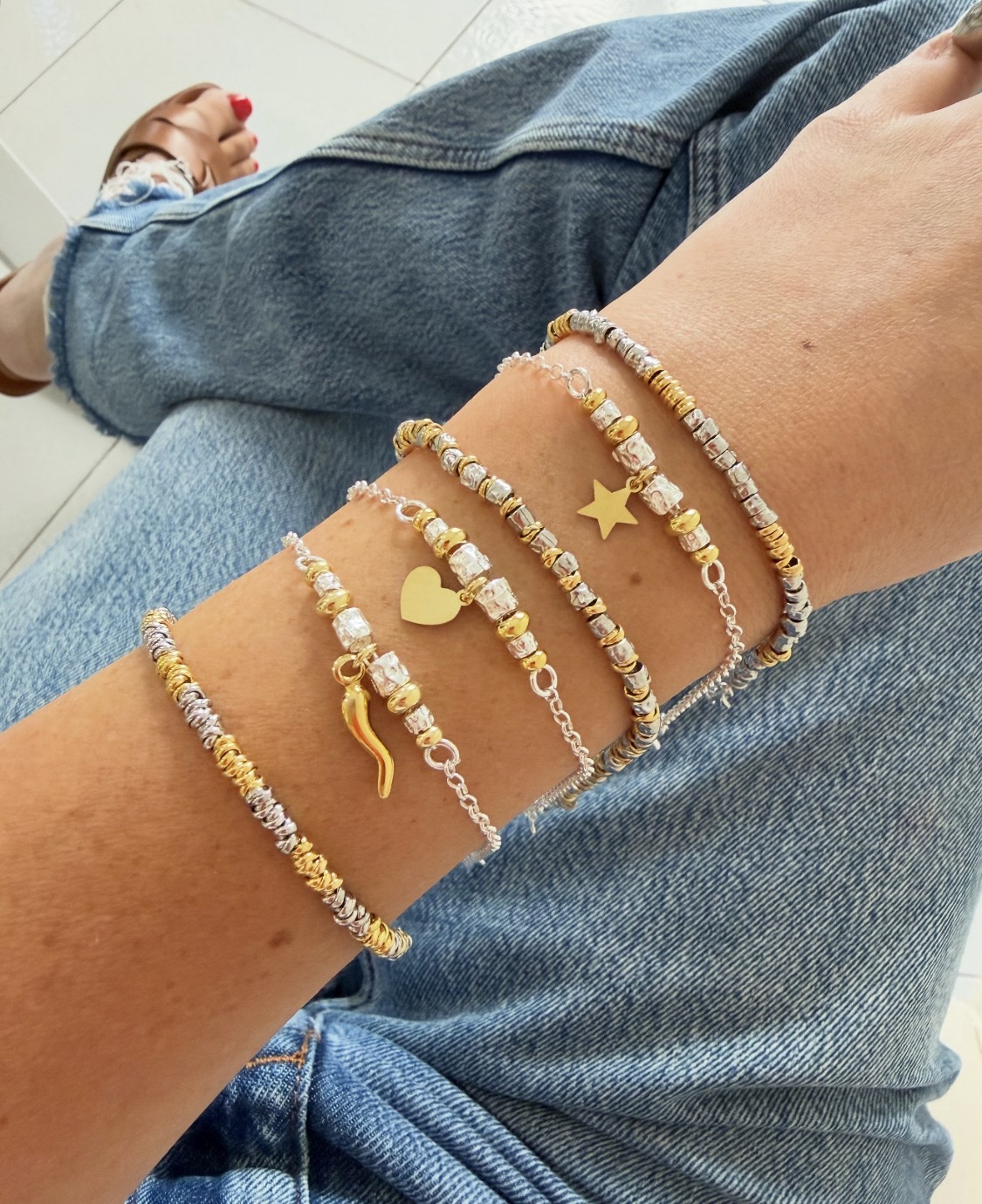 Bracciale pepite e nodini alterni bicolor - immagine 2